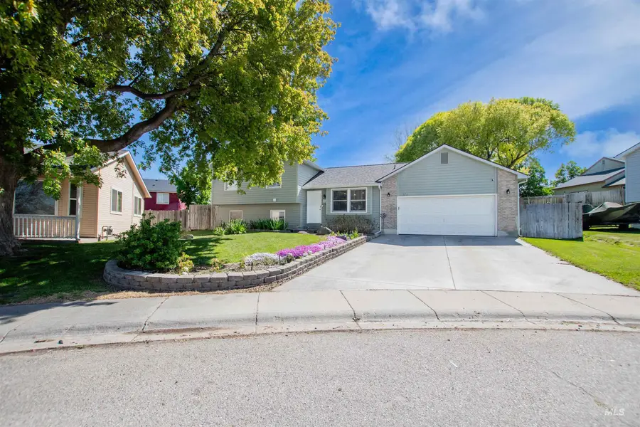 521 Massachusetts Ct, Nampa, ID 83686 - #2