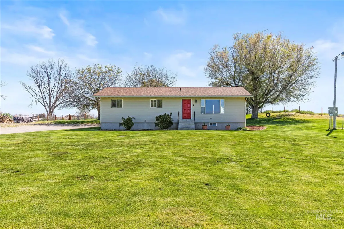 4900 Whitley Dr, Fruitland, ID 83619 - #1