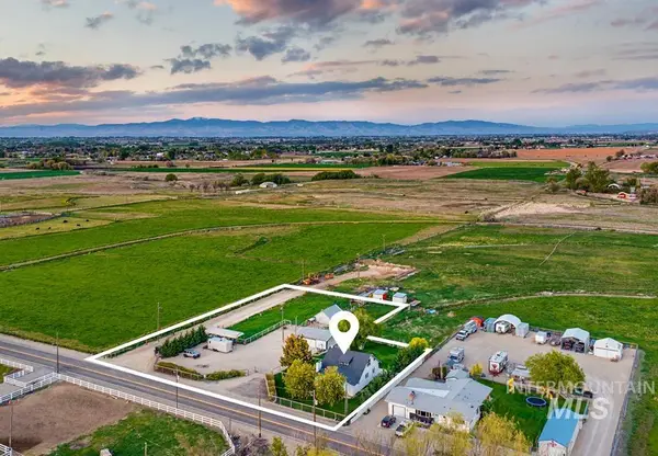 9216 S Happy Valley Rd, Nampa, ID 83686