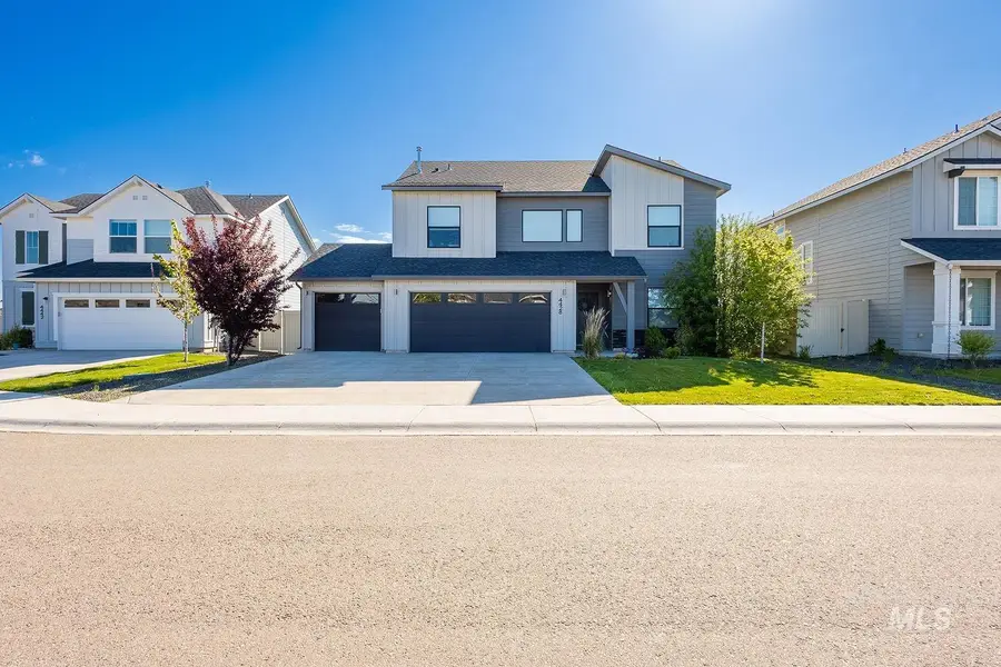 4428 N Brandy Creek Ave, Meridian, ID 83646 - #2