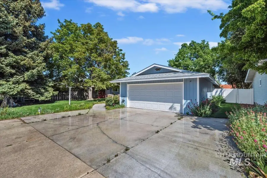 418 W Maple St, Caldwell, ID 83605 - #2