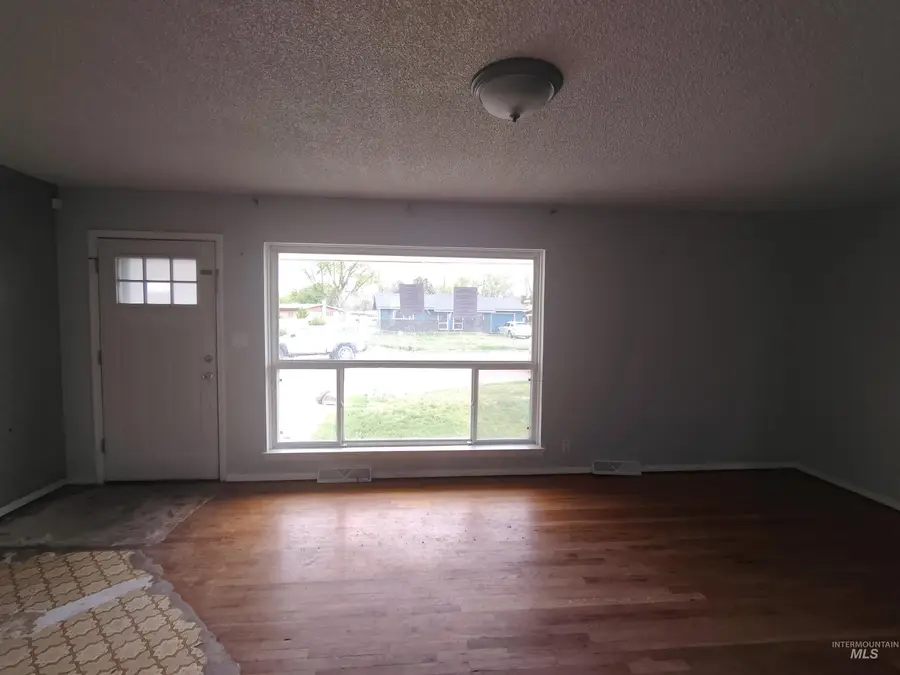 1150 N 9th E, Mountain Home, ID 83647 - #3