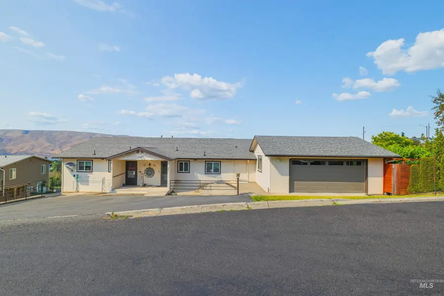2841 Mayfair Dr, Lewiston, ID 83501 - #2