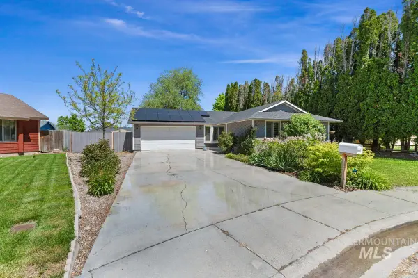 2715 Twilight St, Caldwell, ID 83605