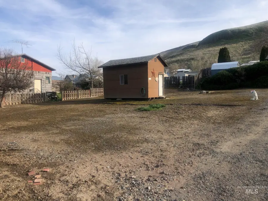 1114 Kings Lane, Asotin, WA 99402 - #2