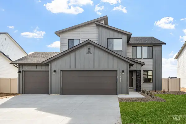 3785 W Piscina Dr, Meridian, ID 83642
