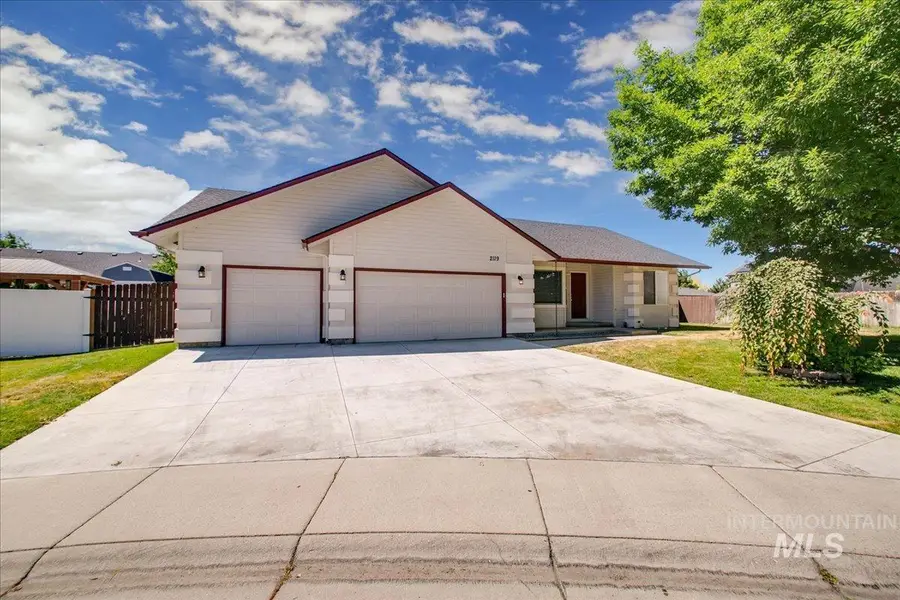 2119 W Roberts Ave, Nampa, ID 83651 - #2