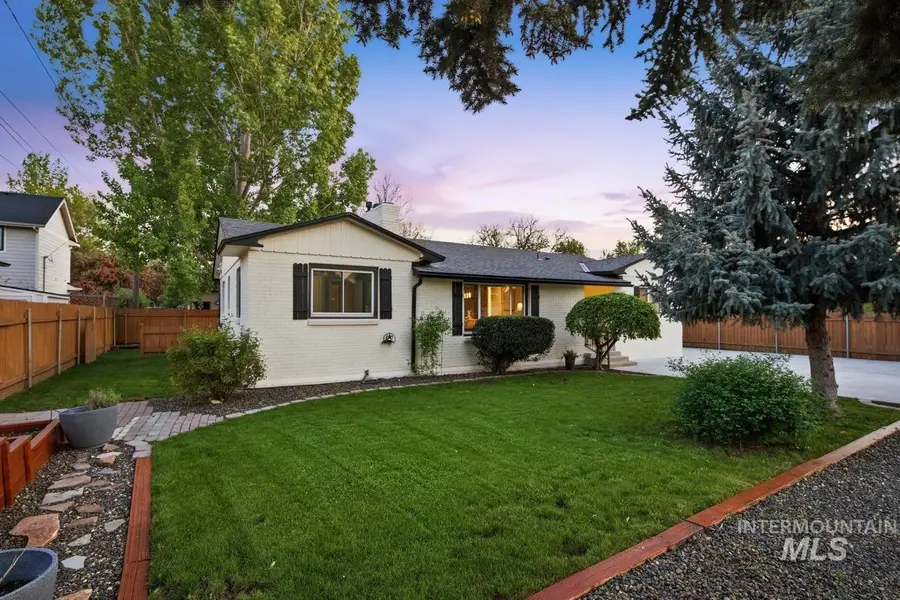 3211 W Plant Dr, Boise, ID 83703 - #2