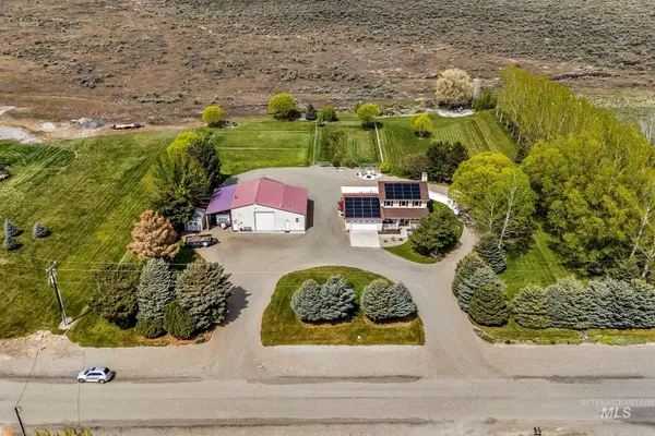 12 W Huyser Dr, Shoshone, ID 83352