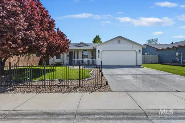 1020 Fox Brush St, Caldwell, ID 83607