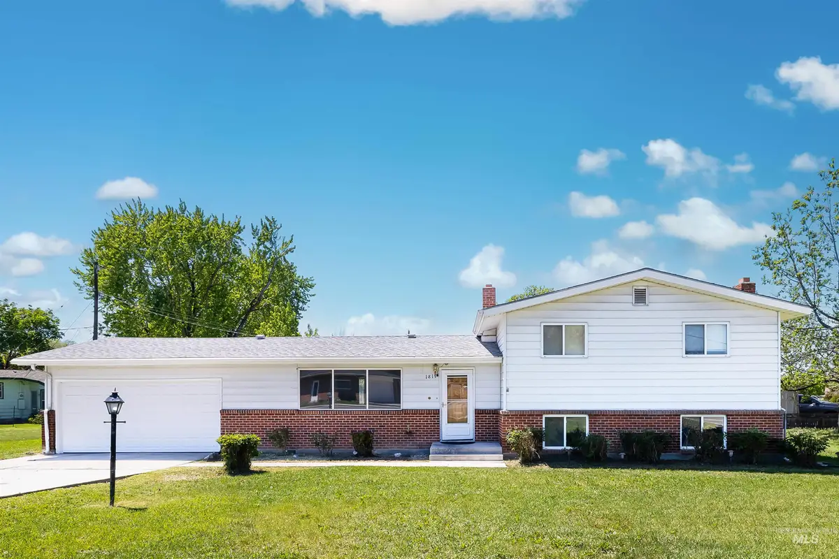 1811 N Maple Grove Rd, Boise, ID 83704 - #1
