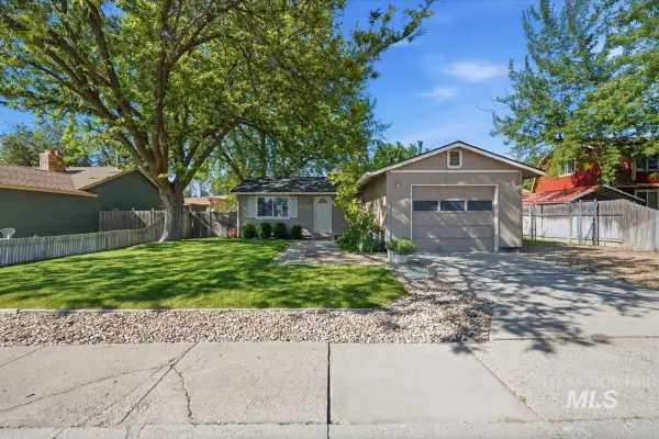 8702 W Holbrook Ave, Boise, ID 83704