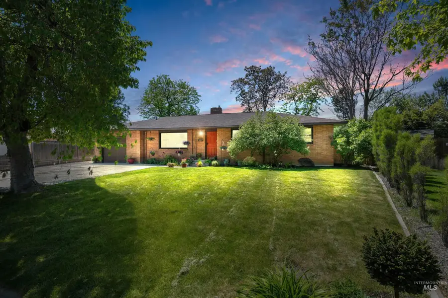 7433 W Westwood Dr, Boise, ID 83704 - #3