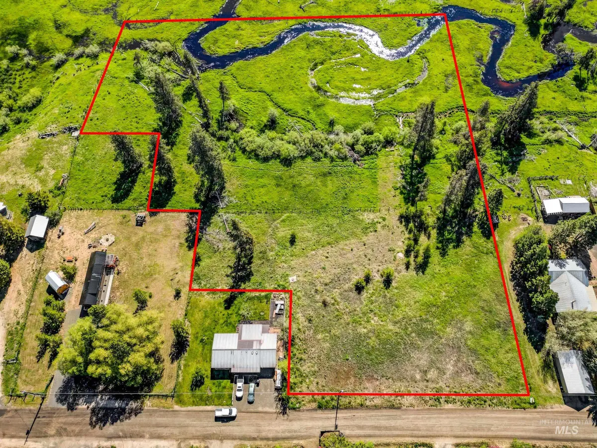 400 Payette St, Donnelly, ID 83615 - #1