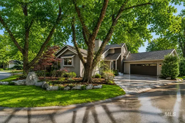 2069 S White Pine Lane, Boise, ID 83706