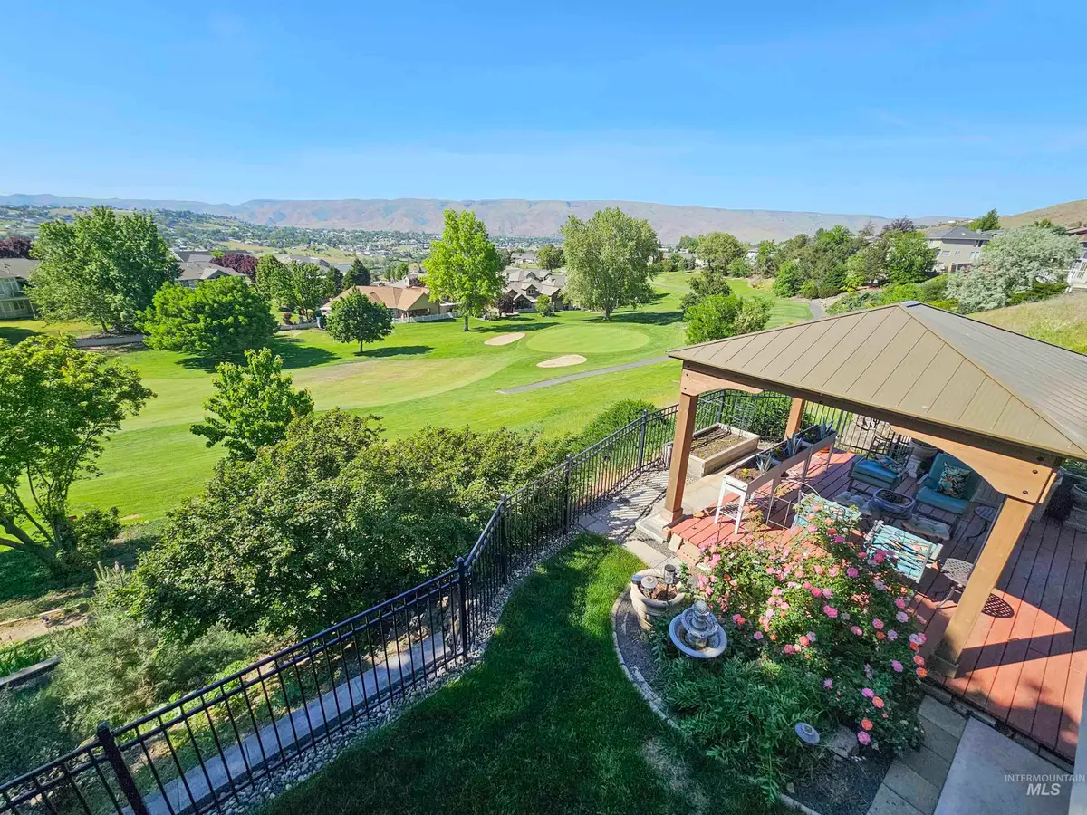 3920 Country Club Drive, Lewiston, ID 83501 - #1