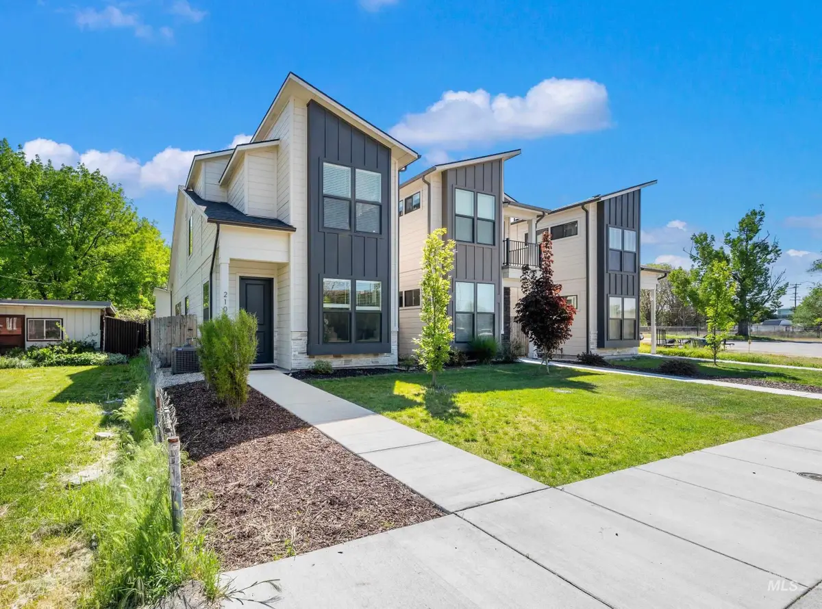 2106 N 35th Street, Boise, ID 83703 - #1