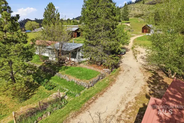 371 Rimview Dr, Boise, ID 83716