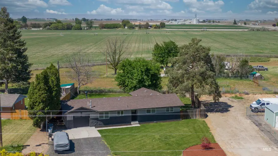 20803 N Friends Rd, Greenleaf, ID 83626 - #2