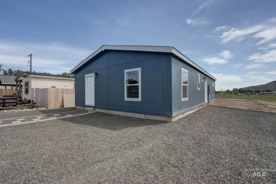 494 Elm St, Vale, OR 97918 - #2