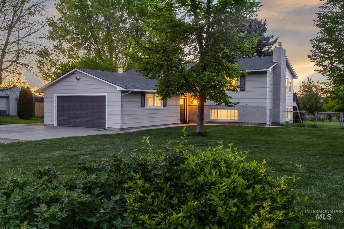 10990 W Highlander Dr, Boise, ID 83709 - #1