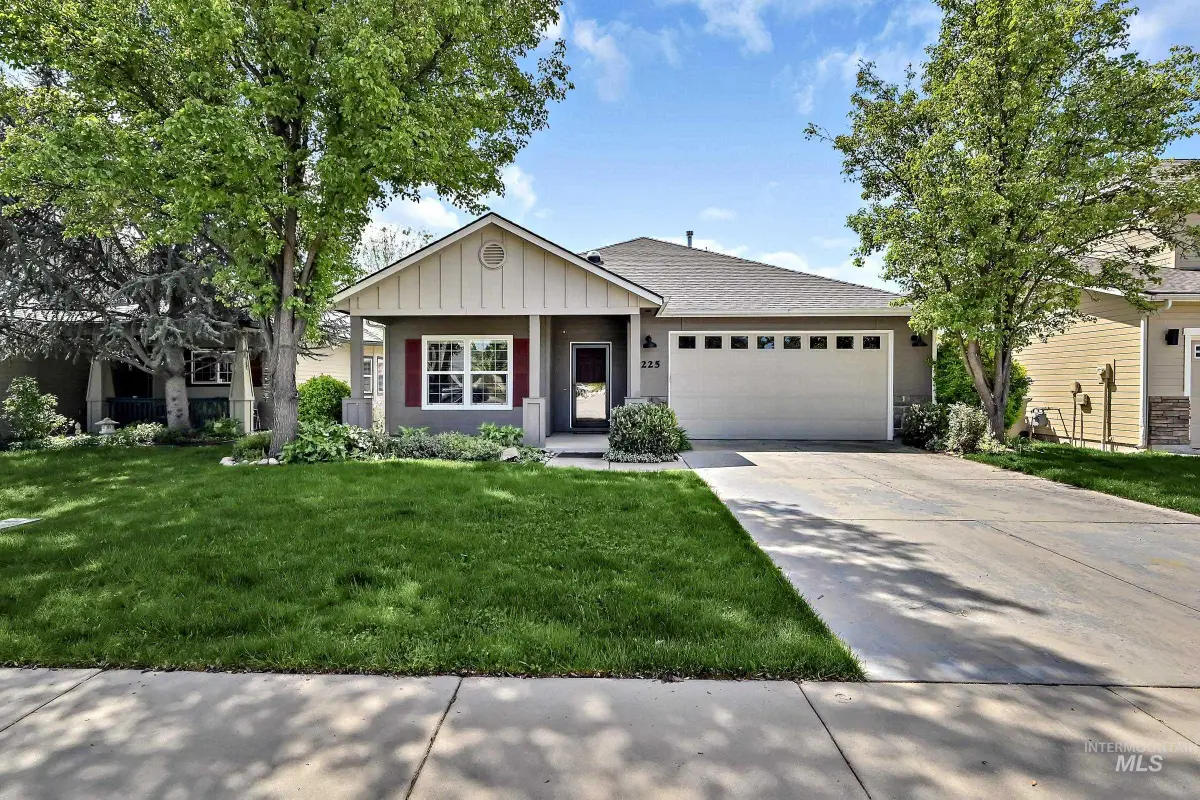 6225 W Geneva St, Boise, ID 83703 - #1