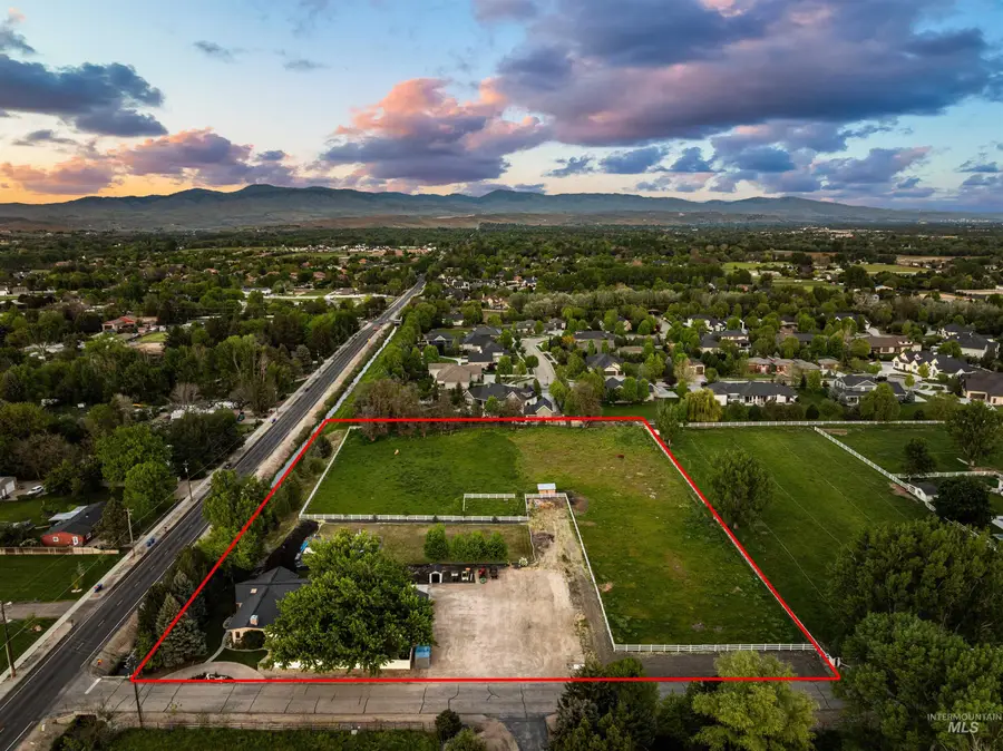 1200 N Beverly Dr, Eagle, ID 83616 - #2