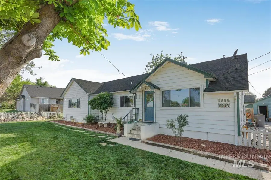 3216 S 10th Ave, Caldwell, ID 83605 - #2