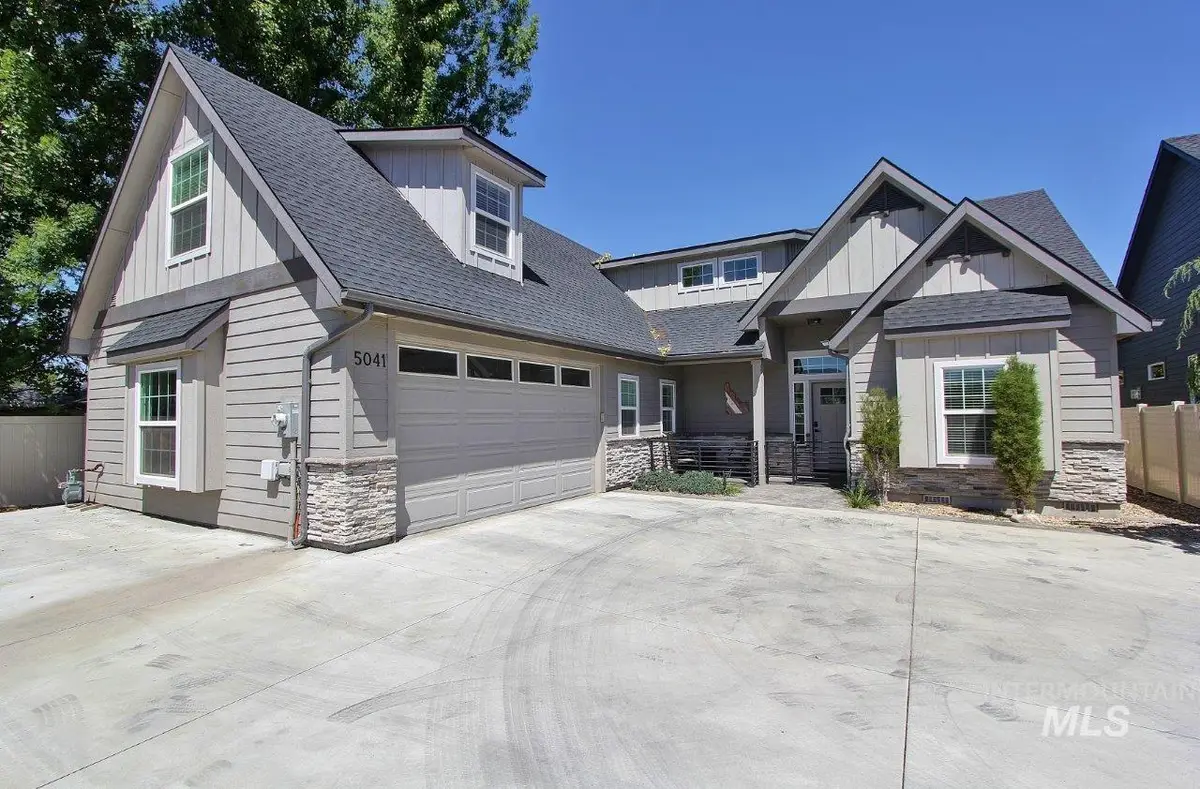 5041 N Pierce Park Ln, Boise, ID 83714 - #1