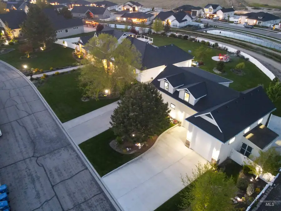 414 E Shafer View Dr, Meridian, ID 83642 - #3