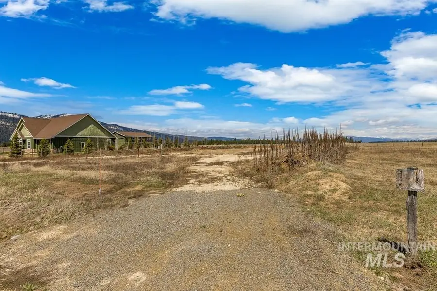 1816 Schultz Rd, Donnelly, ID 83615 - #2