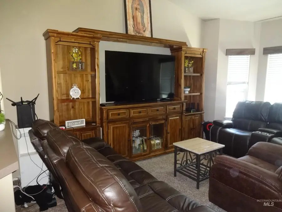 3149 S Avondale Ave, Nampa, ID 83686 - #2