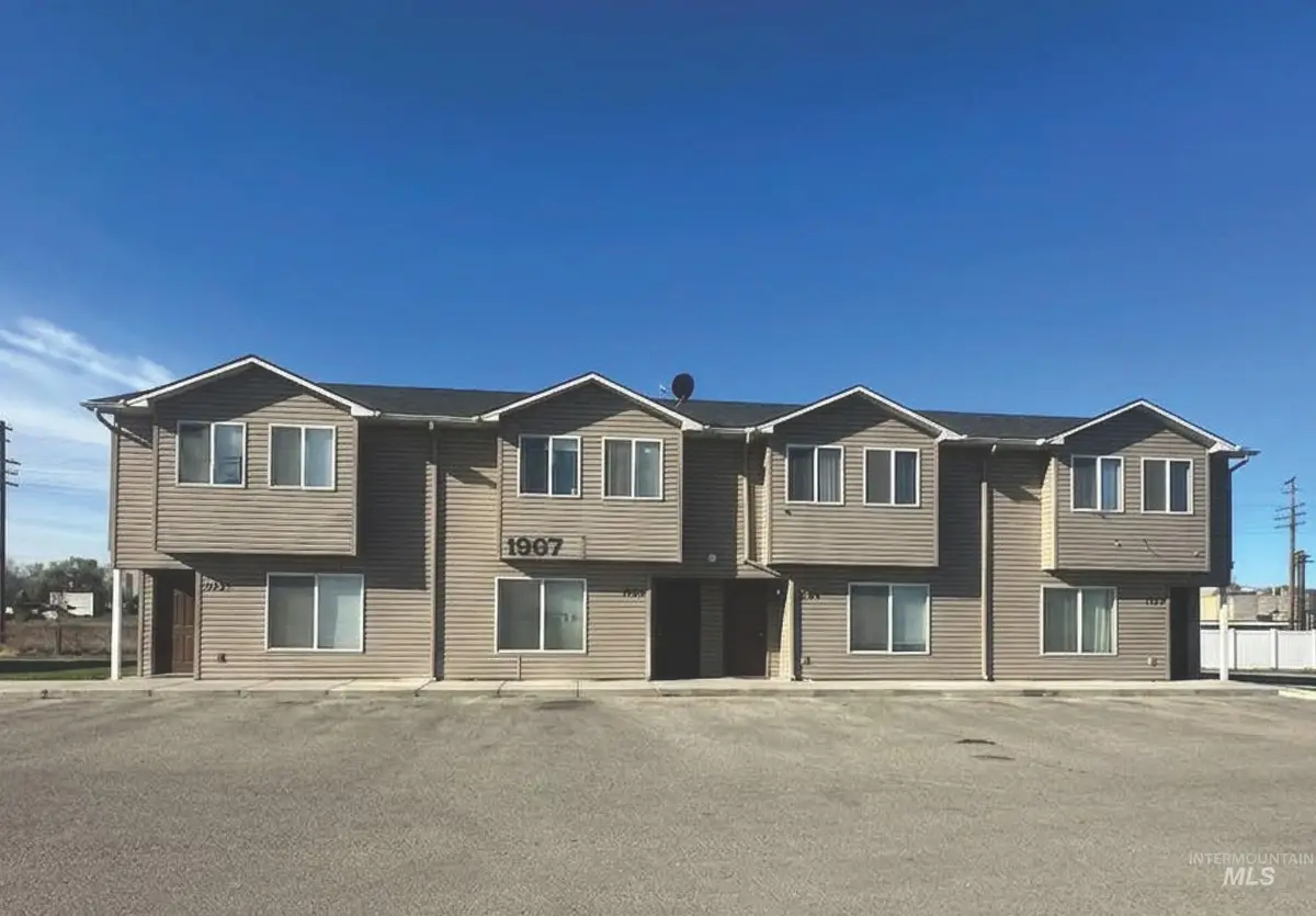 1907 E Railroad Street, Nampa, ID 83687 - #1