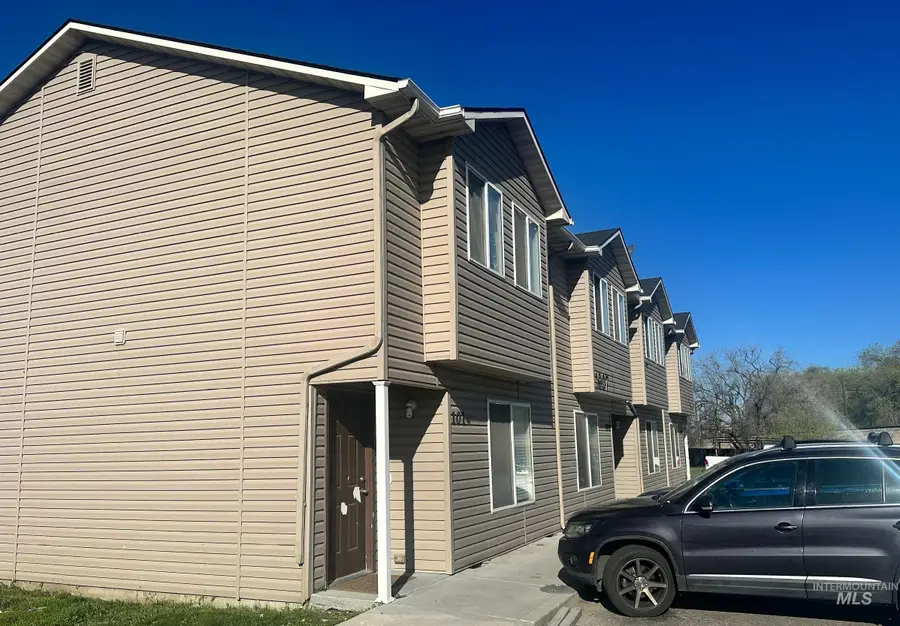 1907 E Railroad Street, Nampa, ID 83687 - #2
