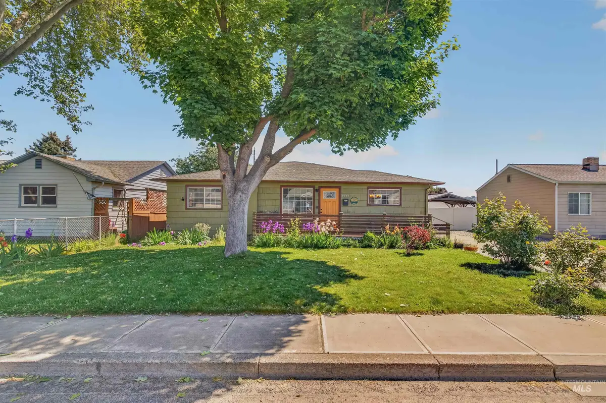 1241 5th Street, Clarkston, WA 99403 - #1