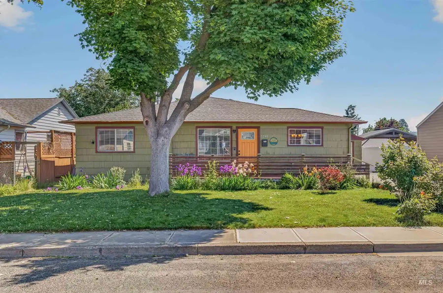 1241 5th Street, Clarkston, WA 99403 - #2