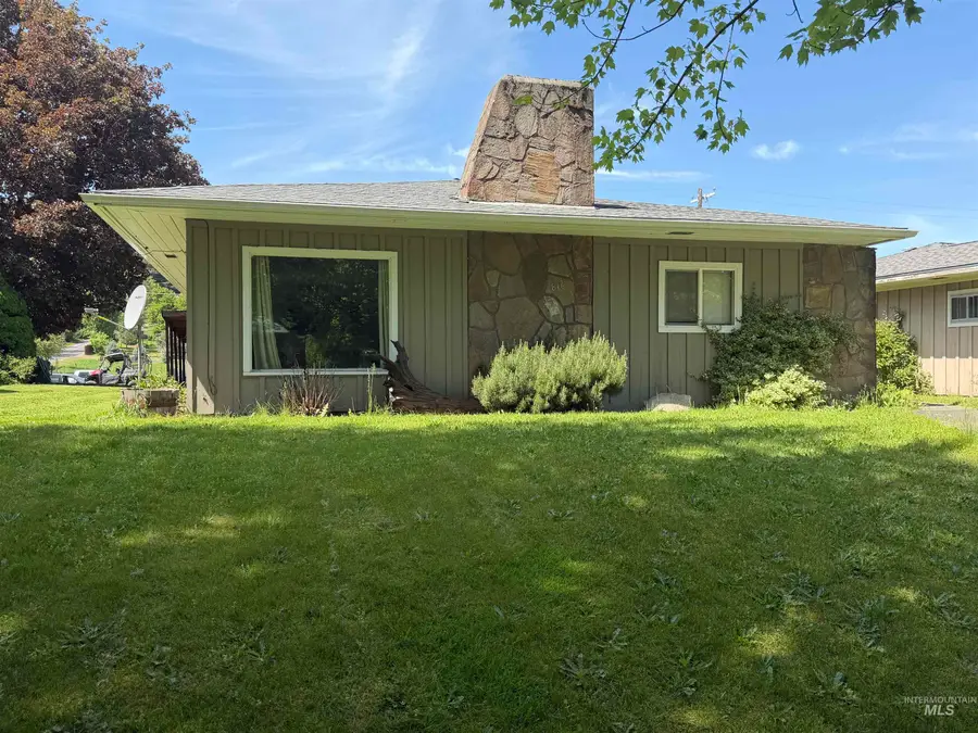 812 Maple Street, Kamiah, ID 83536 - #3