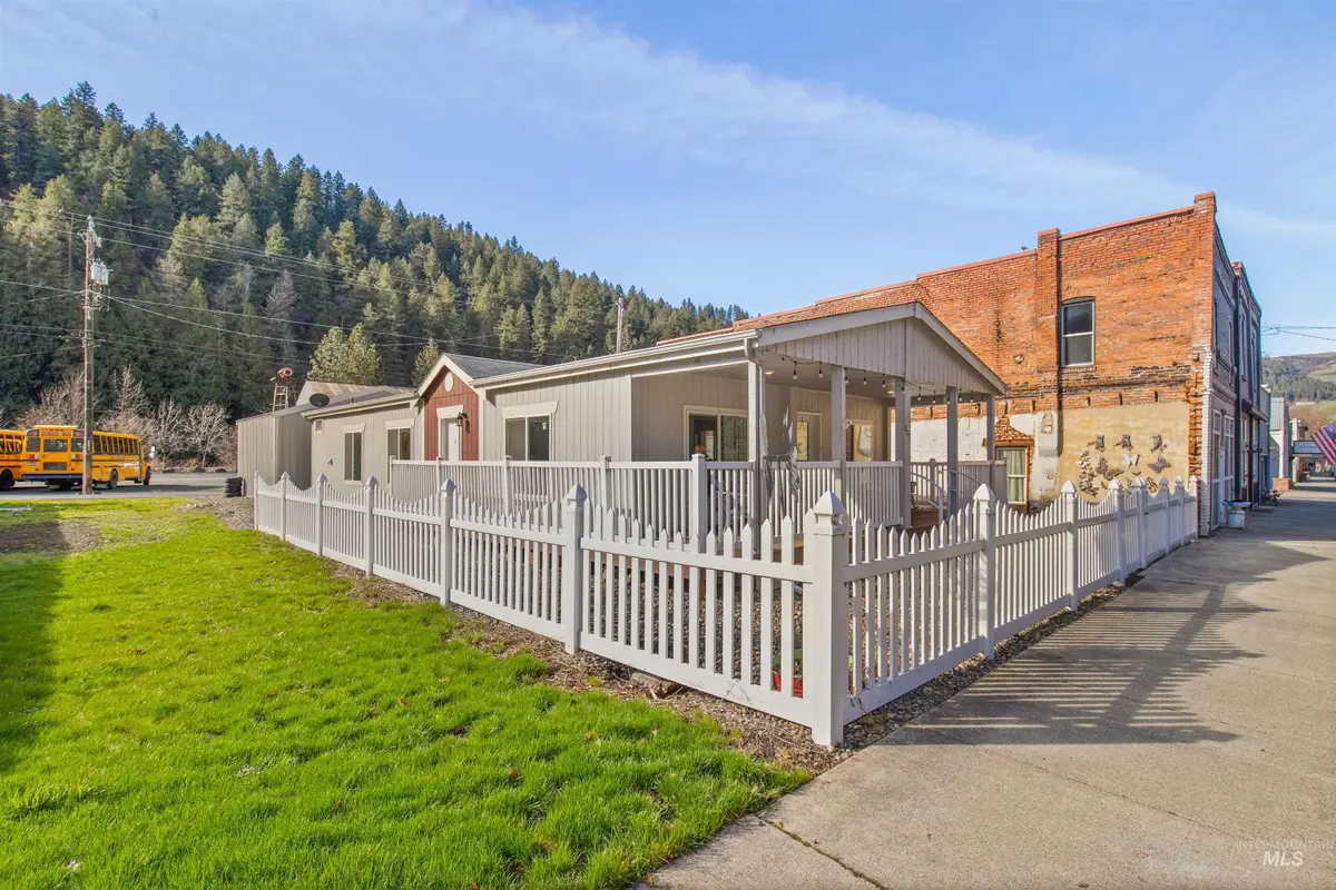 807 E Main St, Kendrick, ID 83537 - #1