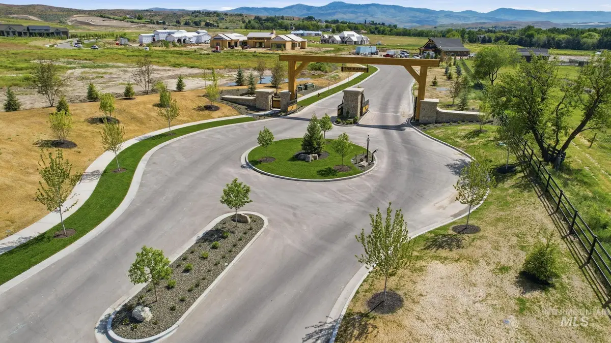 480 E Equine Ln, Eagle, ID 83616 - #1