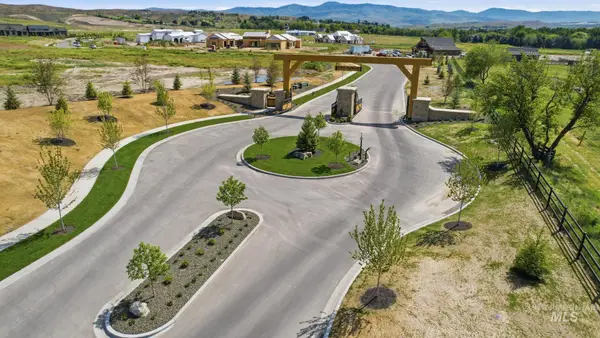 480 E Equine Ln, Eagle, ID 83616