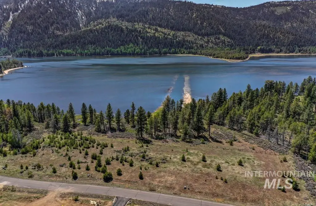 13165 Hawks Bay Rd, Donnelly, ID 83615 - #1