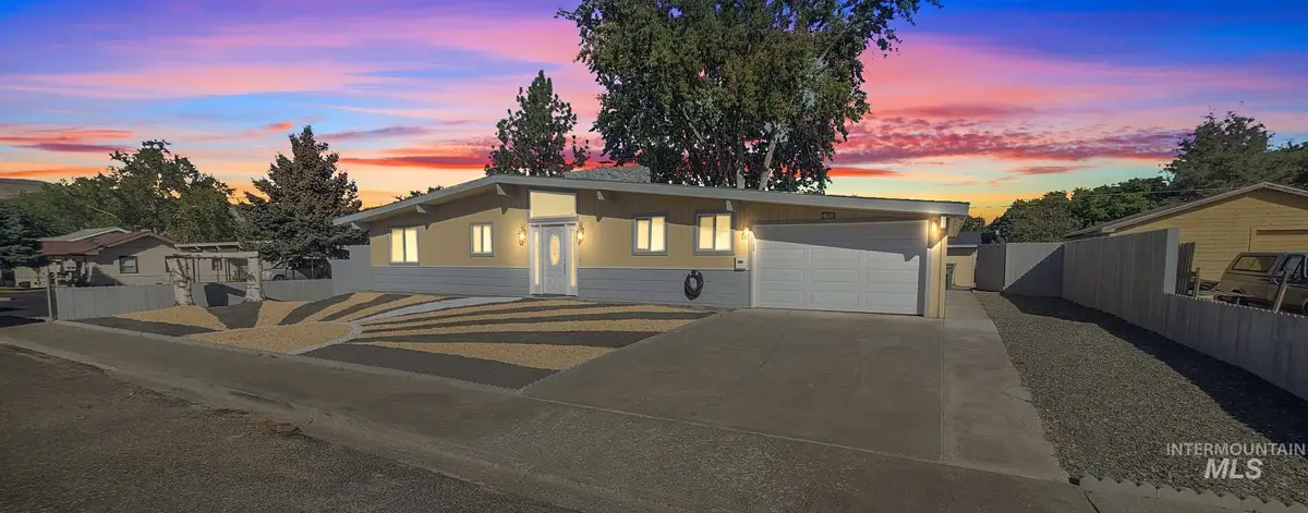 1221 7th Street, Clarkston, WA 99403 - #1