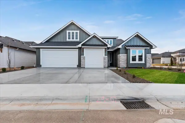 7040 N Newton St, Eagle, ID 83616
