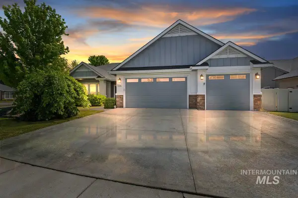 724 N Alog Ave, Eagle, ID 83616