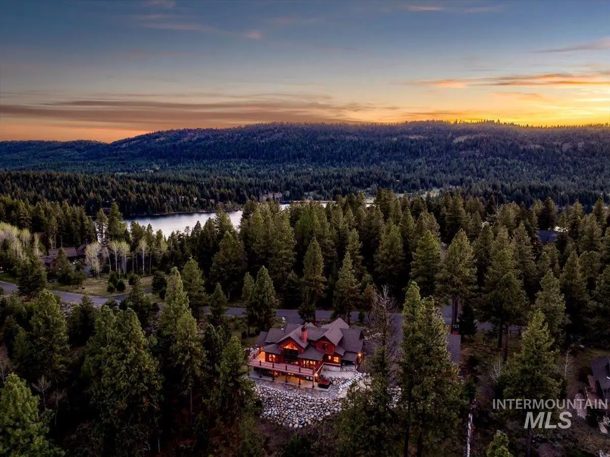 450 Blackhawk Lake Dr, McCall, ID 83638 - #1