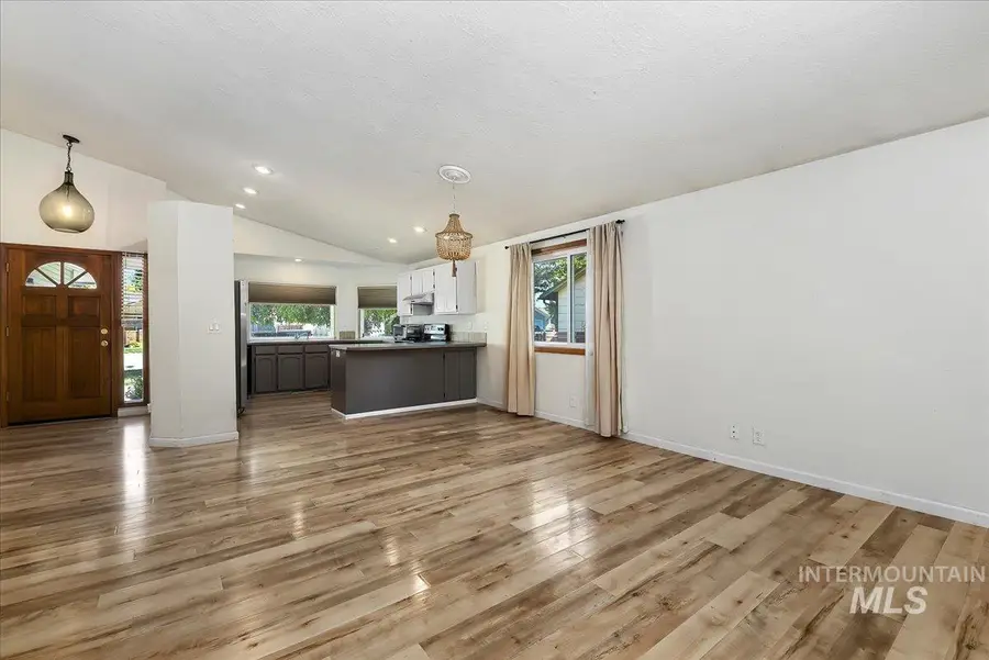 9215 W Preece St, Boise, ID 83704 - #3
