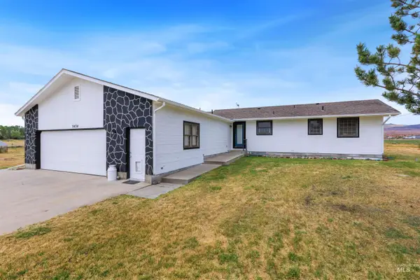 9434 Bonanza Ln, Melba, ID 83641