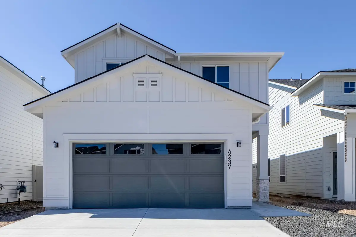 928 Thunderbolt St, Mountain Home, ID 83647 - #1