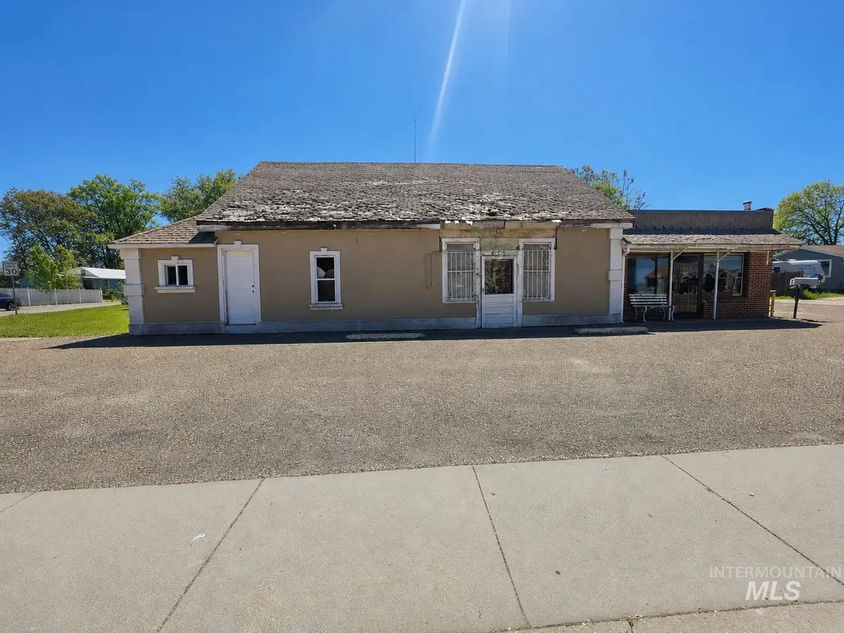 614 N 5th Ave, Caldwell, ID 83605 - #1