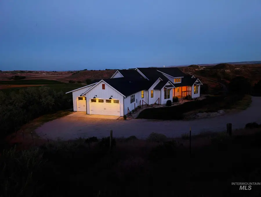 876 Coyote Gulch Rd, Adrian, OR 97901 - #3